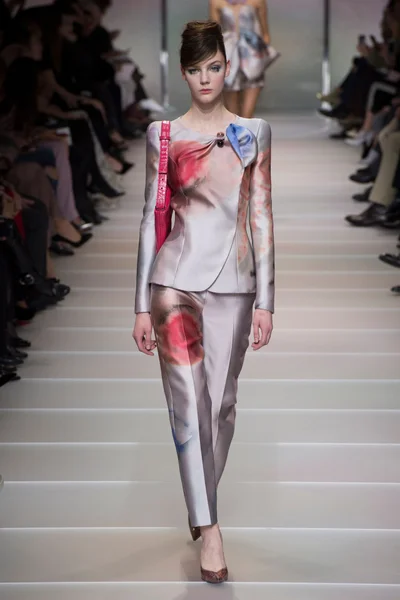 Look 9